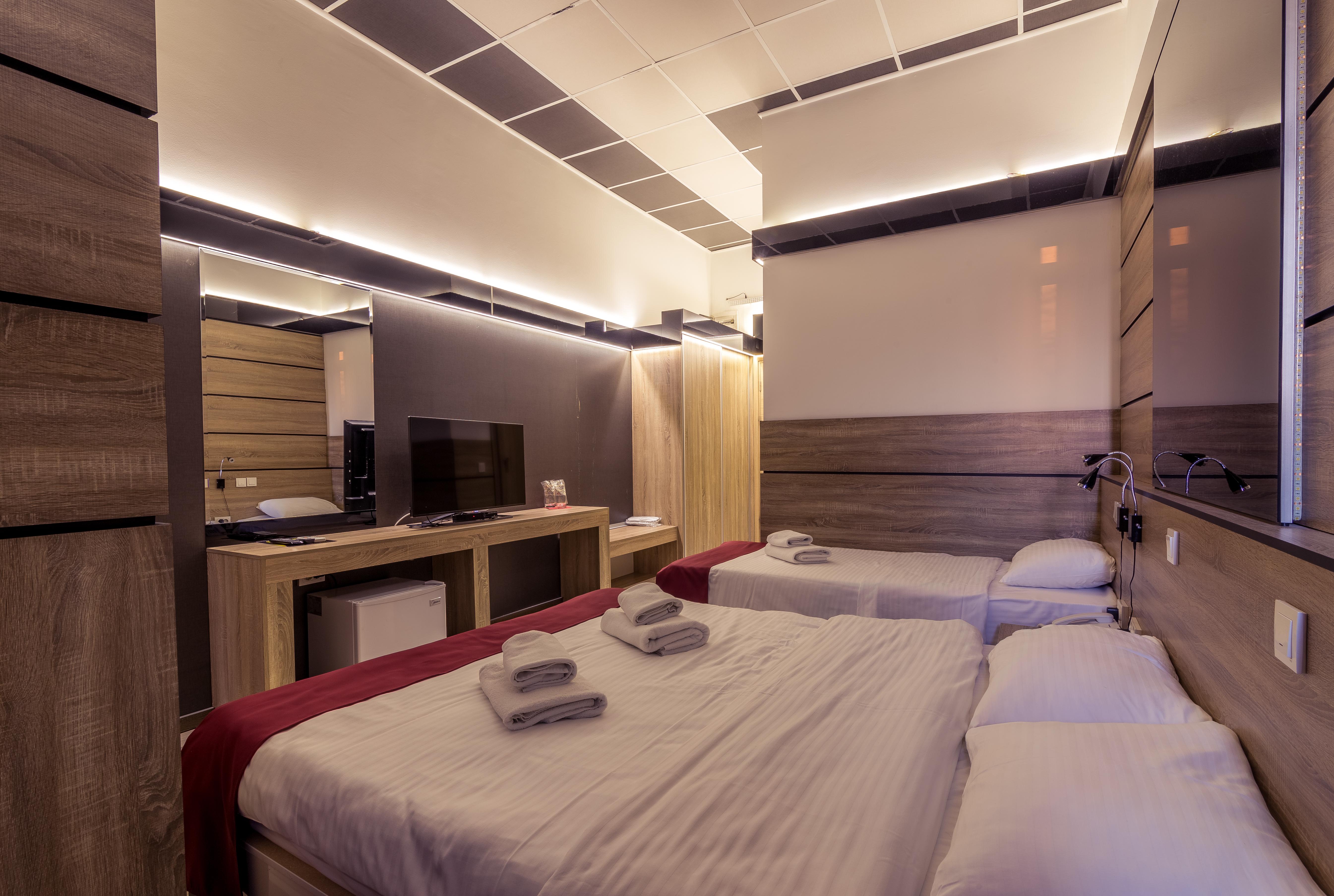 Hotel De Koka Скопие Екстериор снимка